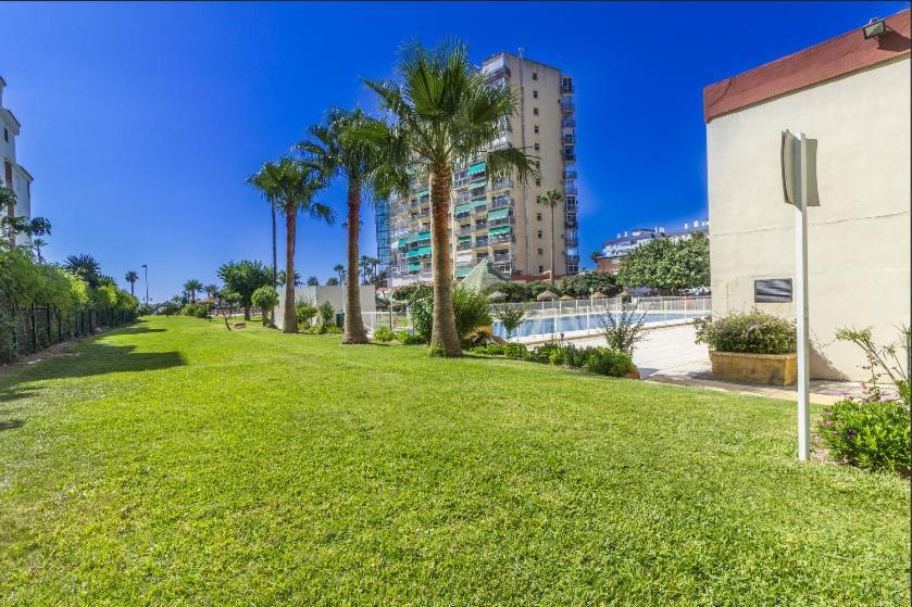 Apartament En Benalmadena, Primera Linea De Playa *